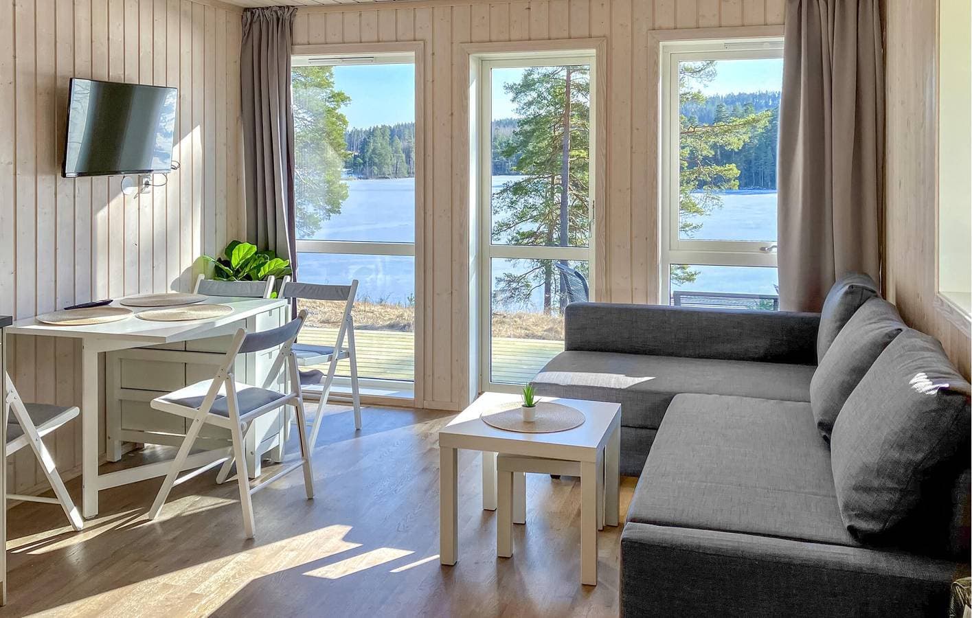 Foto 5 von 17: Ferienhaus für 2 Personen mit Seeblick