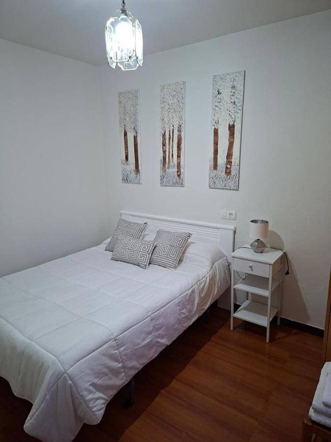 Foto 2 von 19: Double Room with Private Bathroom