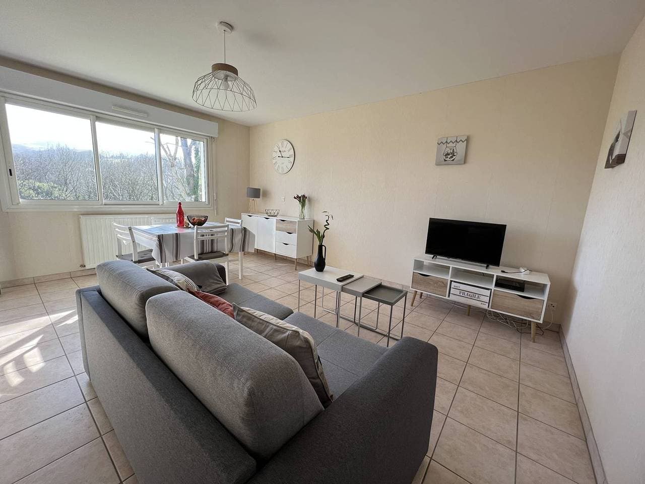 Foto 3 von 19: Erdgeschoss T2-Wohnung mit Terrasse, Parkplatz und WLAN in Cambo-les-Bains