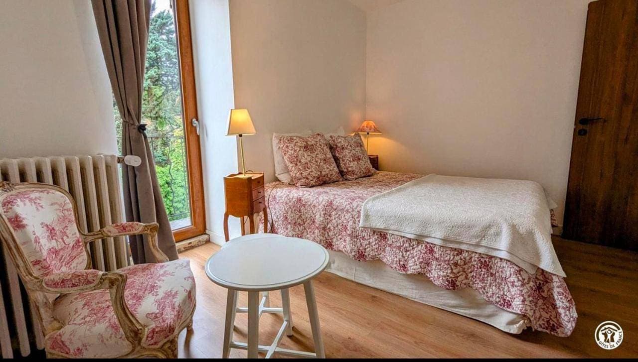 Foto 4 von 21: Double Room with Private Bathroom