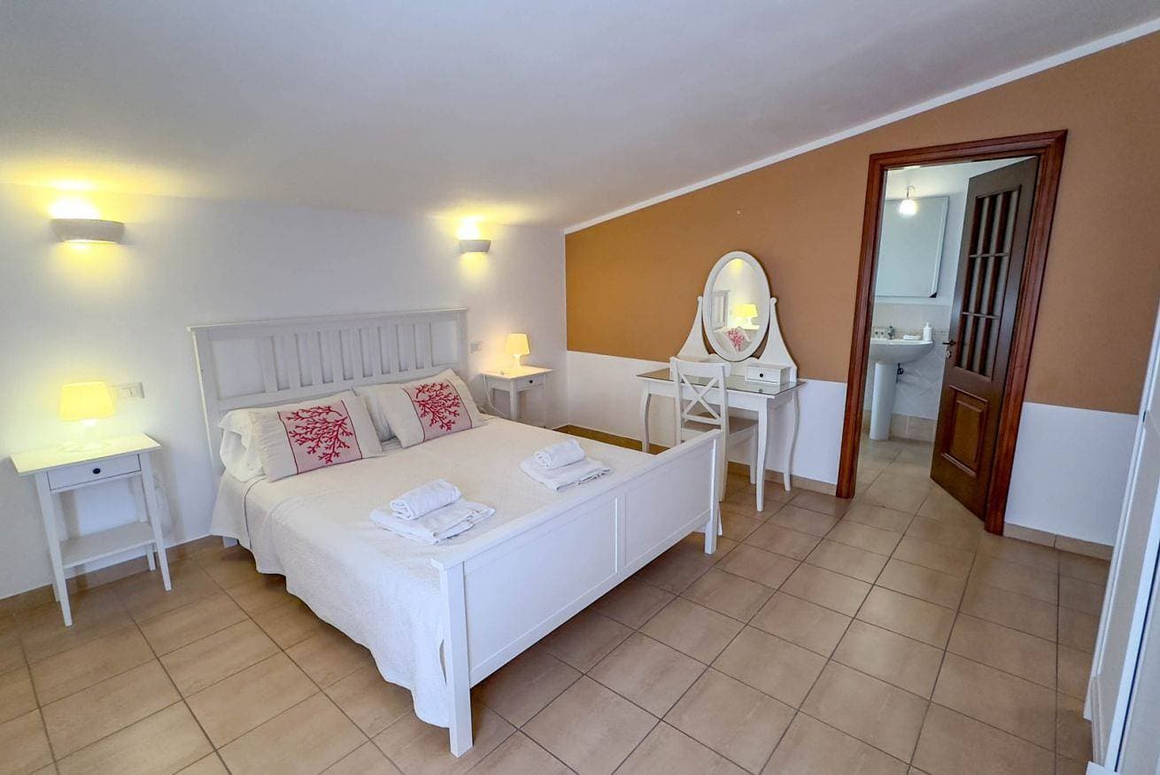 Foto 3 von 13: Su Recreu 'E Mare 301- Doppelzimmer