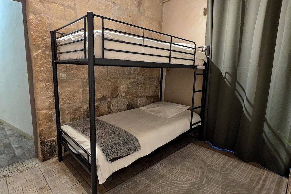 Foto 4 von 21: 60m² apartment in a historic and authentic environment