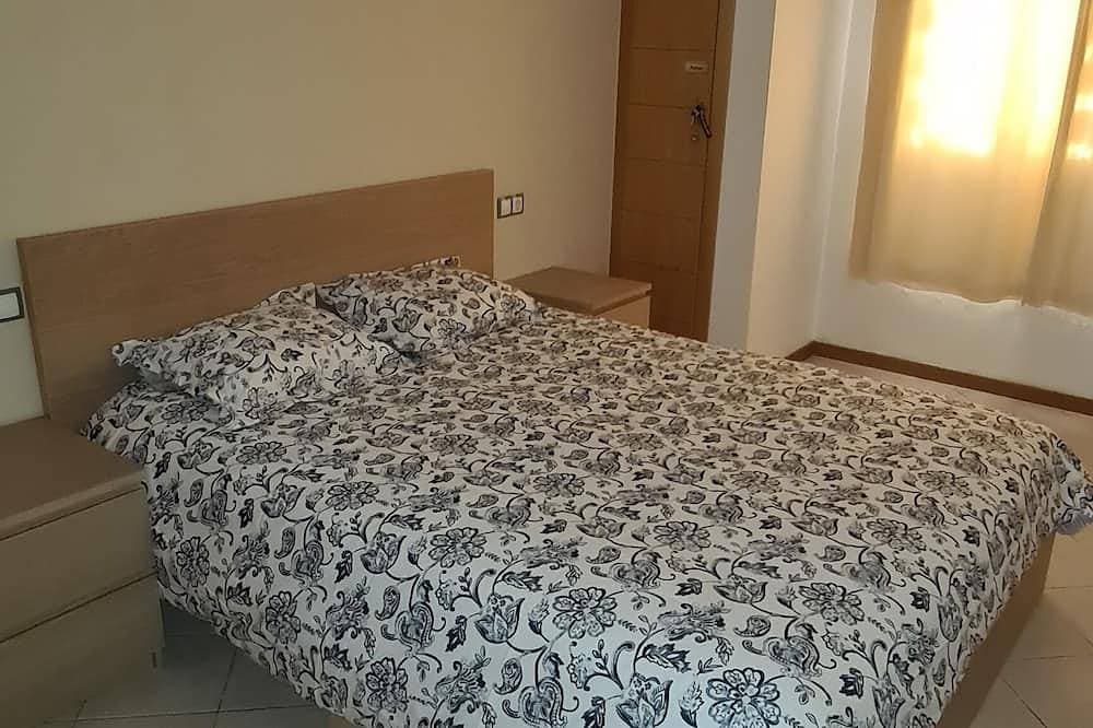 Foto 2 von 29: 145 m2 apartment with complex view, bar-restaurant, swimming pools, sea 300 m from the sea