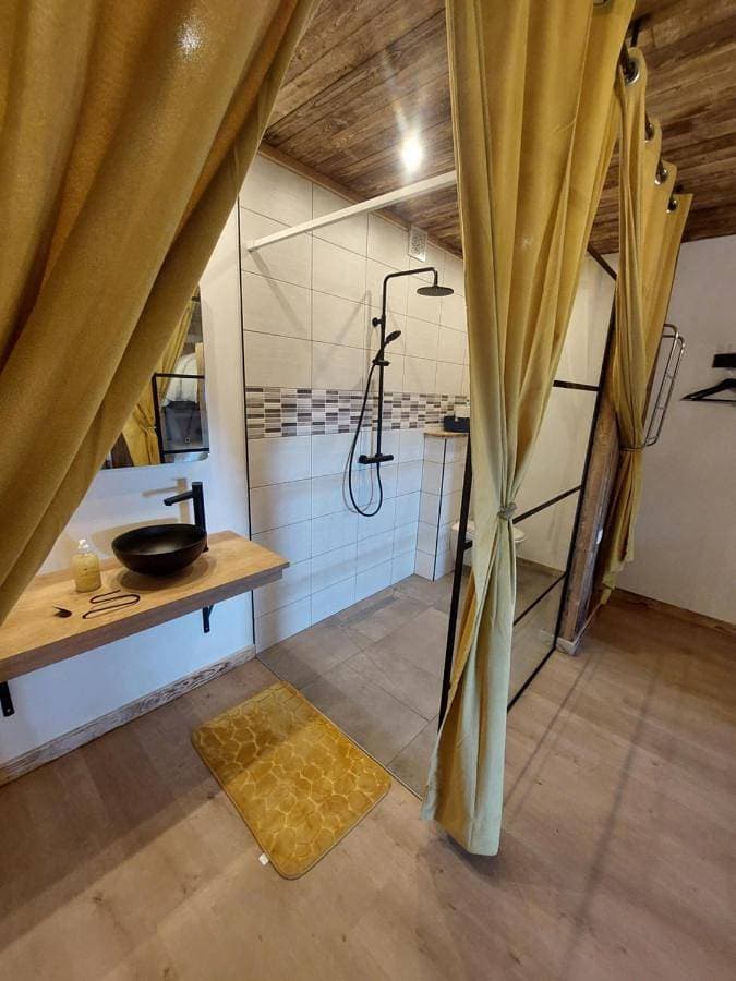Foto 4 von 27: Double Room with Terrace