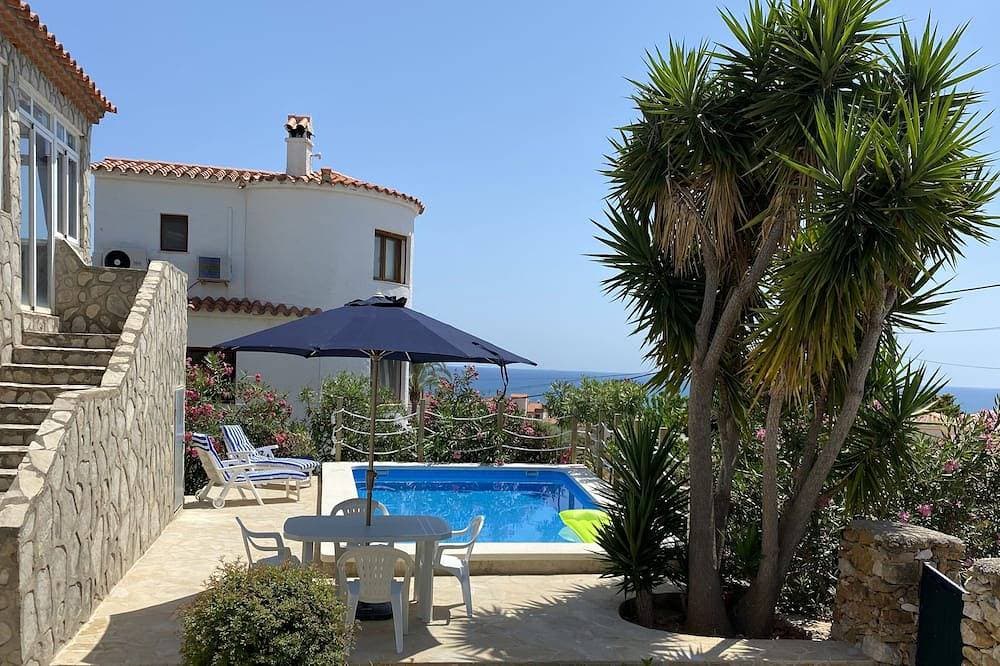 Klimatisierte Villa mit Meerblick, WLAN und privatem Pool 1