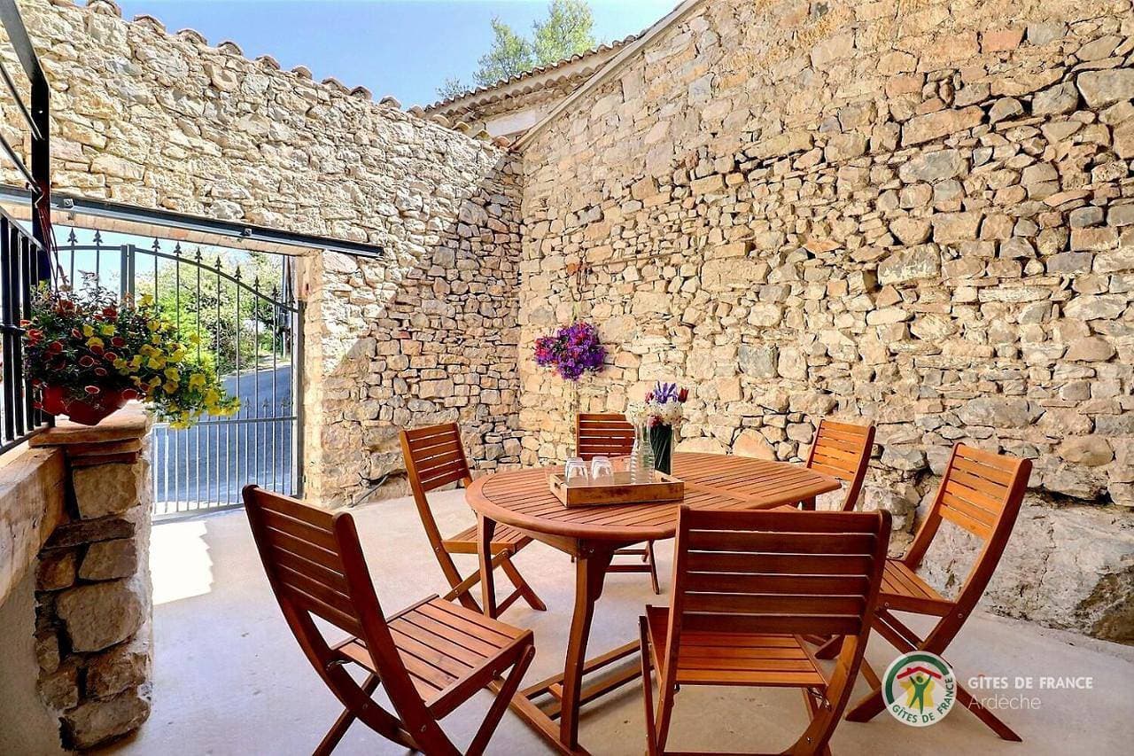 Le Figuier - Gîte cosy et nature en Ardèche méridionale 1