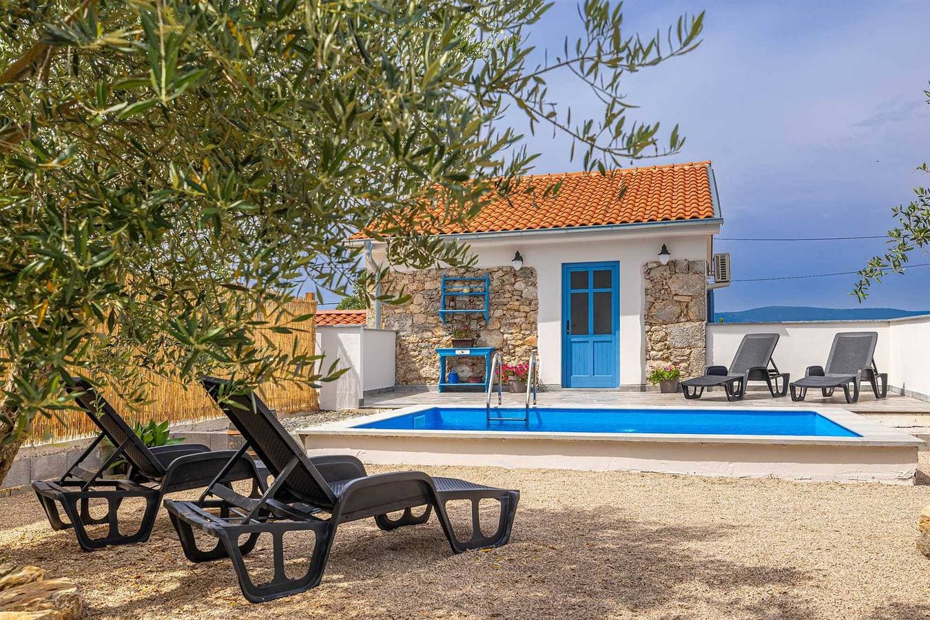Foto 5 von 37: Ferienhaus Kuntenta mit privatem Pool und Whirlpool
