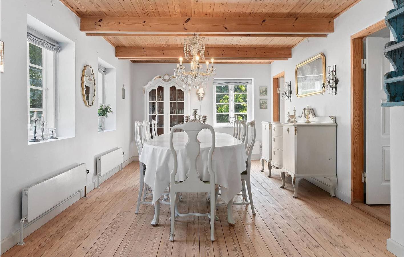 Foto 9 von 54: Ferienhaus für 10 Personen mit Whirlpool