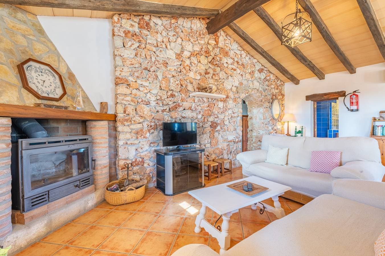 Foto 7 von 27: Landhaus 'Ses Oliveres' mit Bergblick, WLAN und Klimaanlage
