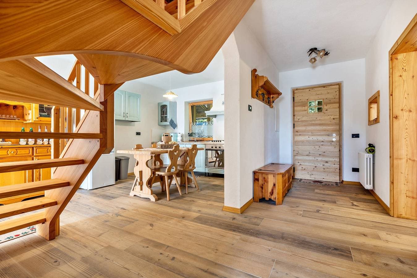 Foto 4 von 31: Chalet „Baita Cisina“ mit Bergblick, privater Terrasse und WLAN