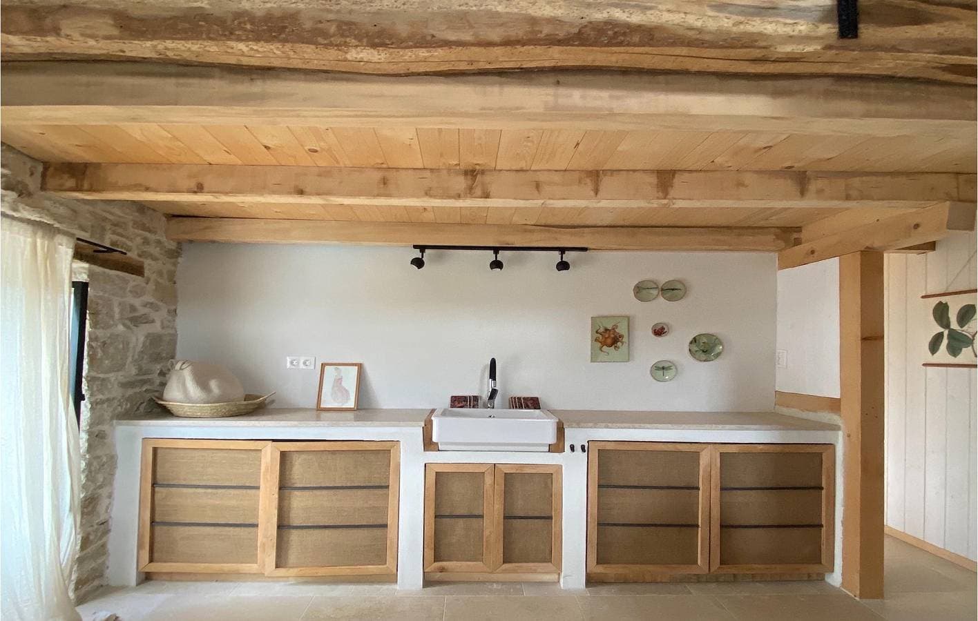 Foto 10 von 51: Reizende 2-Zimmer-Wohnung mit Pool, WLAN und Parkplatz in der Nähe des Stadtzentrums von Brkac