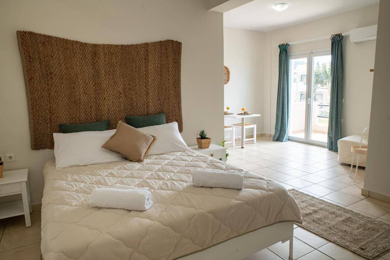 Maresia Apts & Studios 1