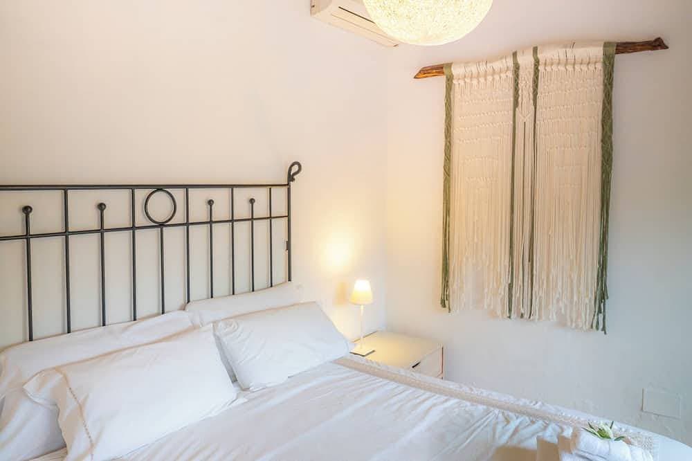 Foto 6 von 24: Villa mit Pool 2,5 km. vom Meer aus Sehr ruhige Gegend. Wifi