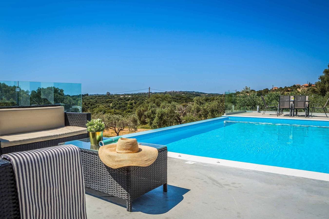 Foto 5 von 21: Villa für 4 Personen mit Pool