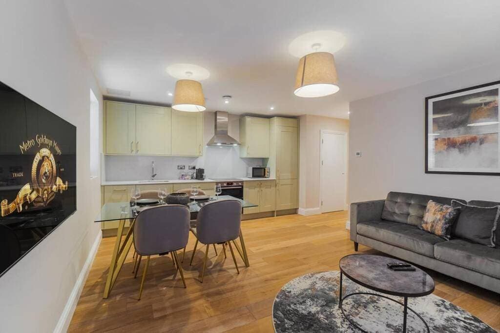 1BR Gem, Private Parking - By Tempstay 1