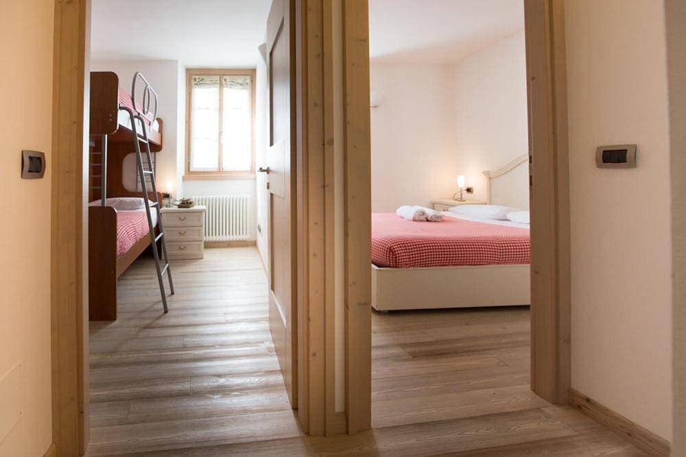 Foto 4 von 17: Deluxe Two-Bedroom Apartment