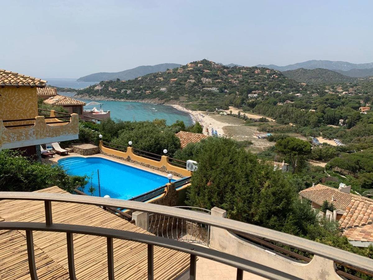 Foto 3 von 5: Villa with Sea View