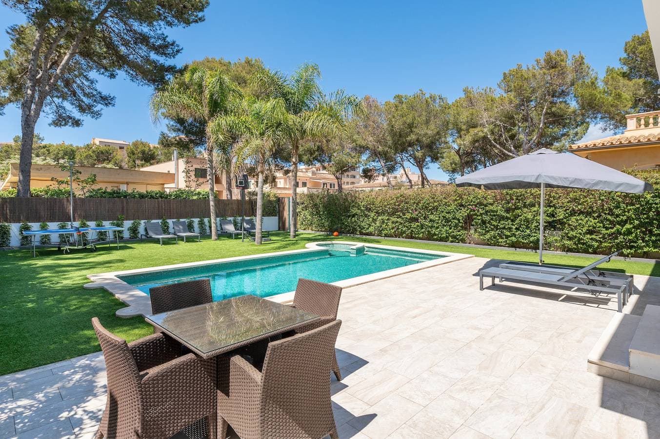 Foto 3 von 27: Villa 'The Tower' mit privatem Pool, WLAN und Klimaanlage