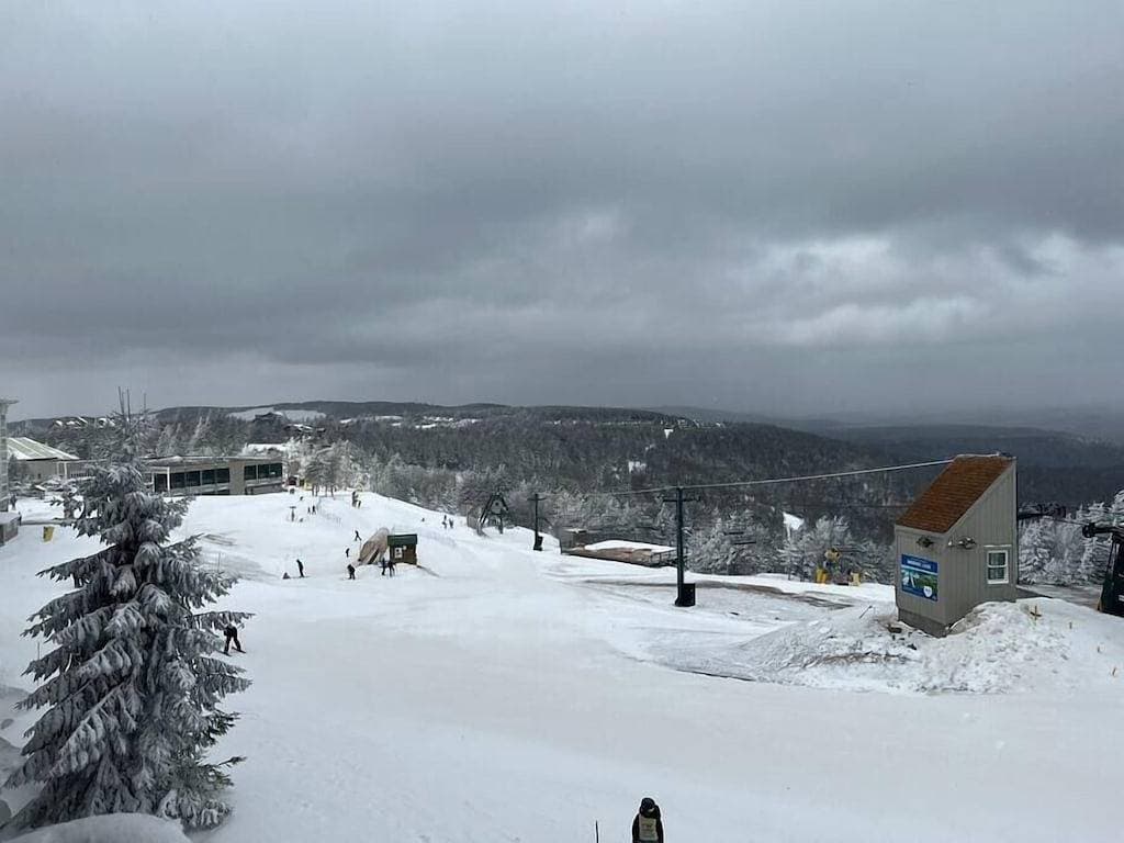 Foto 13 von 16: Snowshoe Mountain Village Ski-In/Ski-Out