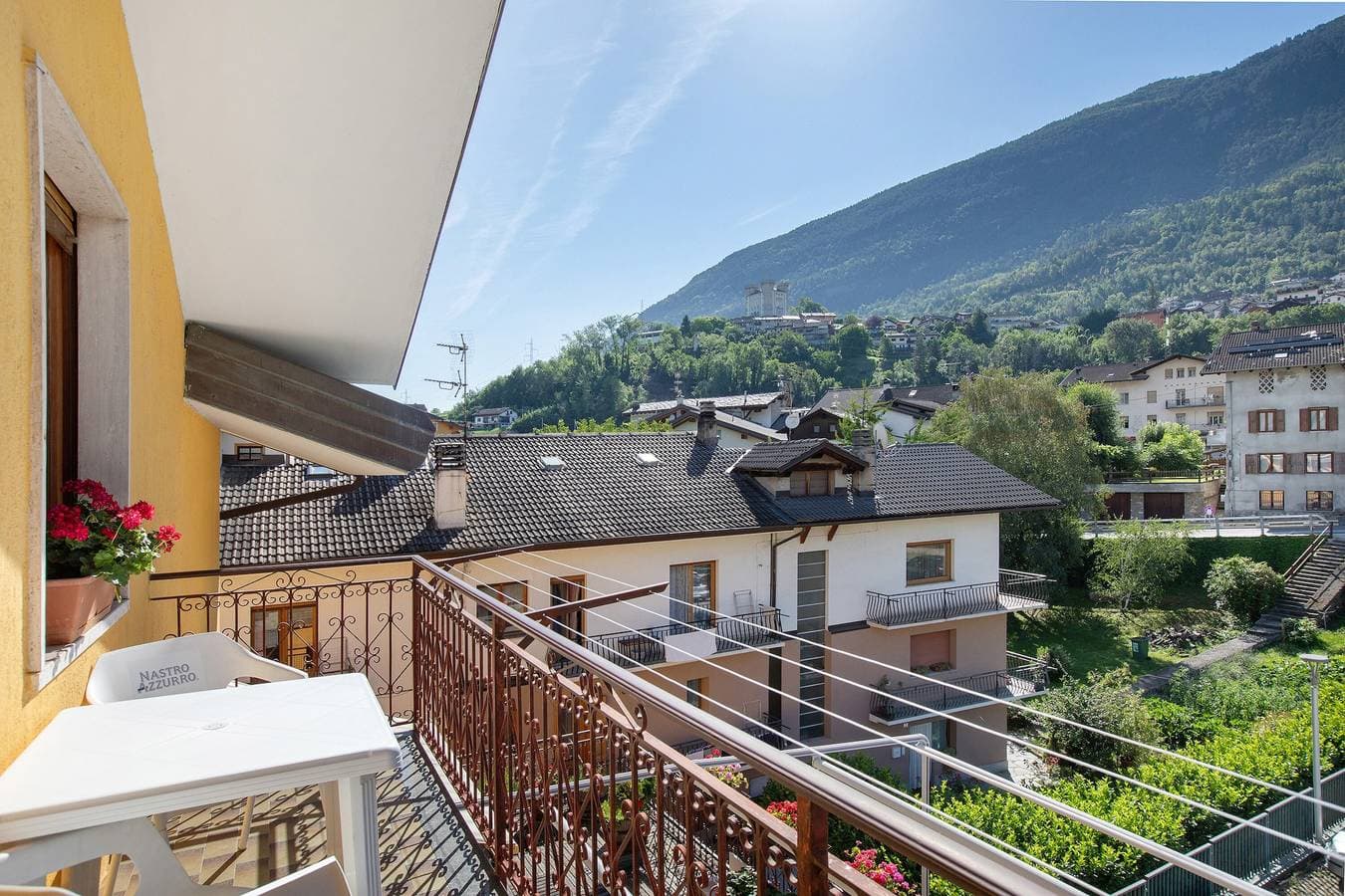 Foto 3 von 36: Ferienwohnung 'Casa Lella Clemy' mit Bergblick, Balkon und WLAN