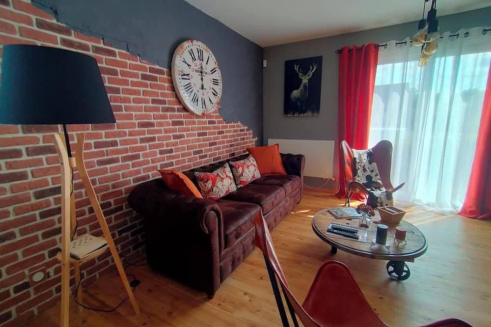 Honfleur 10kms, house 53m2 with fireplace and garden 900m2 1