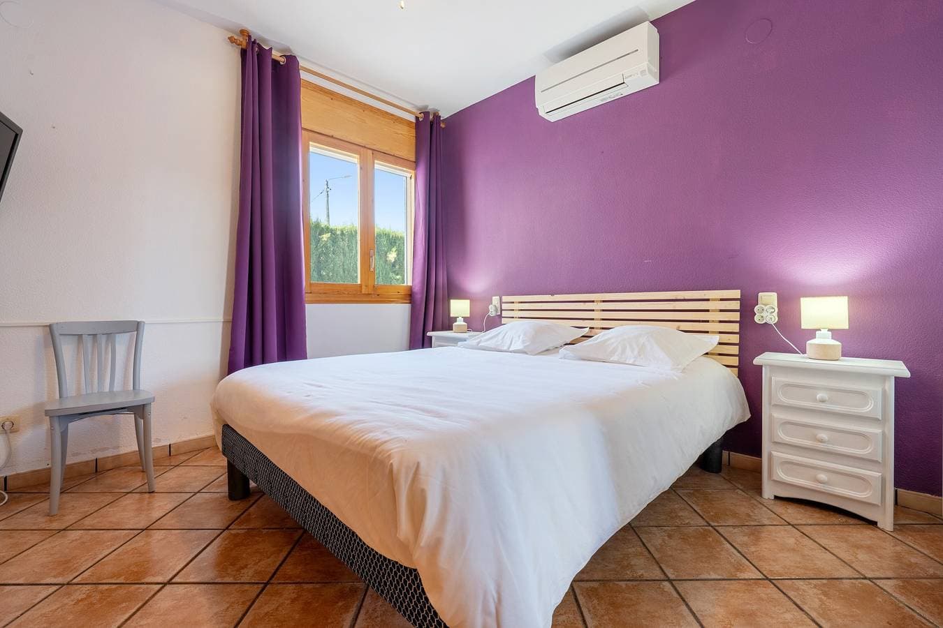 Foto 11 von 32: Ferienhaus 'Villa Tivissa Avec Piscine' mit Meerblick, Wi-Fi und Klimaanlage