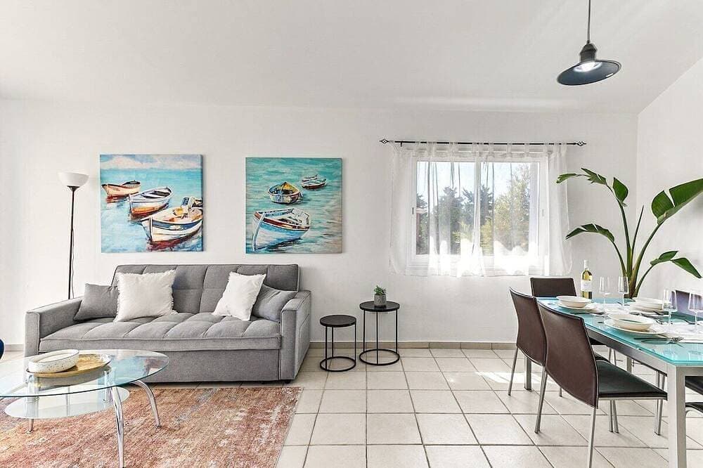 Foto 12 von 27: Modern-Apartment-Poolblick-Eigenes Badezimmer
