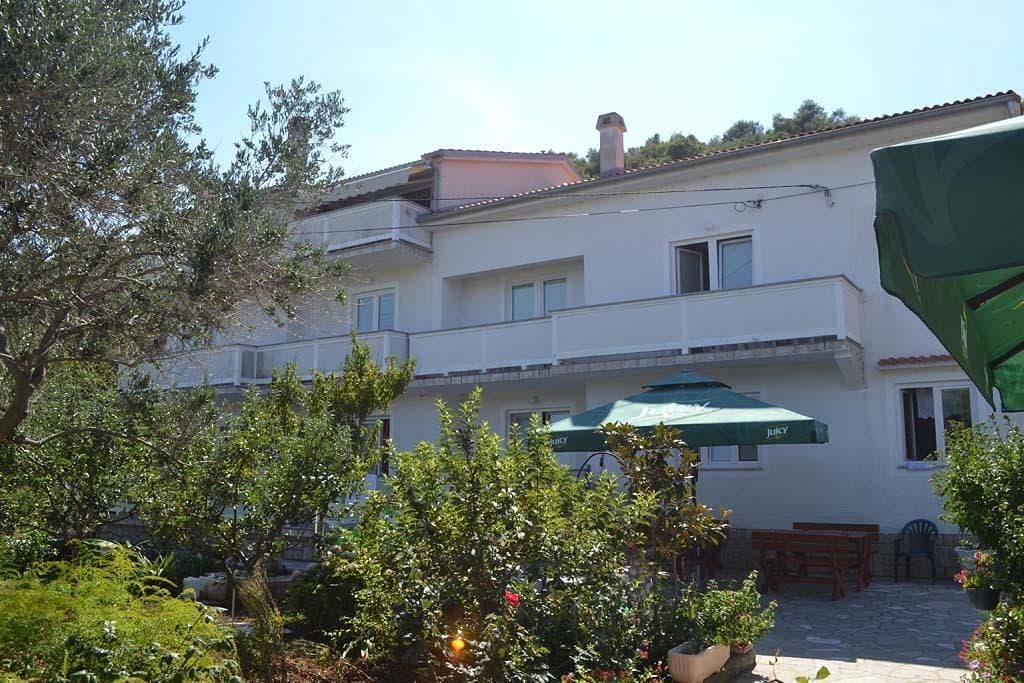 Foto 5 von 15: Dreibettzimmer Marijana Kampor S5 auf der Insel Rab