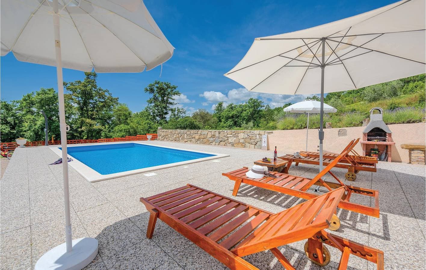 Foto 12 von 53: Sonnige 2-Zimmer-Wohnung mit Pool, WLAN und Terrasse