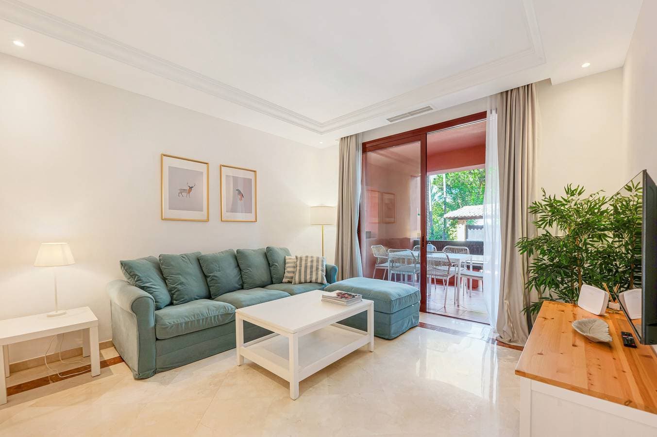 Foto 4 von 30: Apartment 'Don Carlos Marbella Beach' mit Gemeinschaftspool, WLAN und Klimaanlage