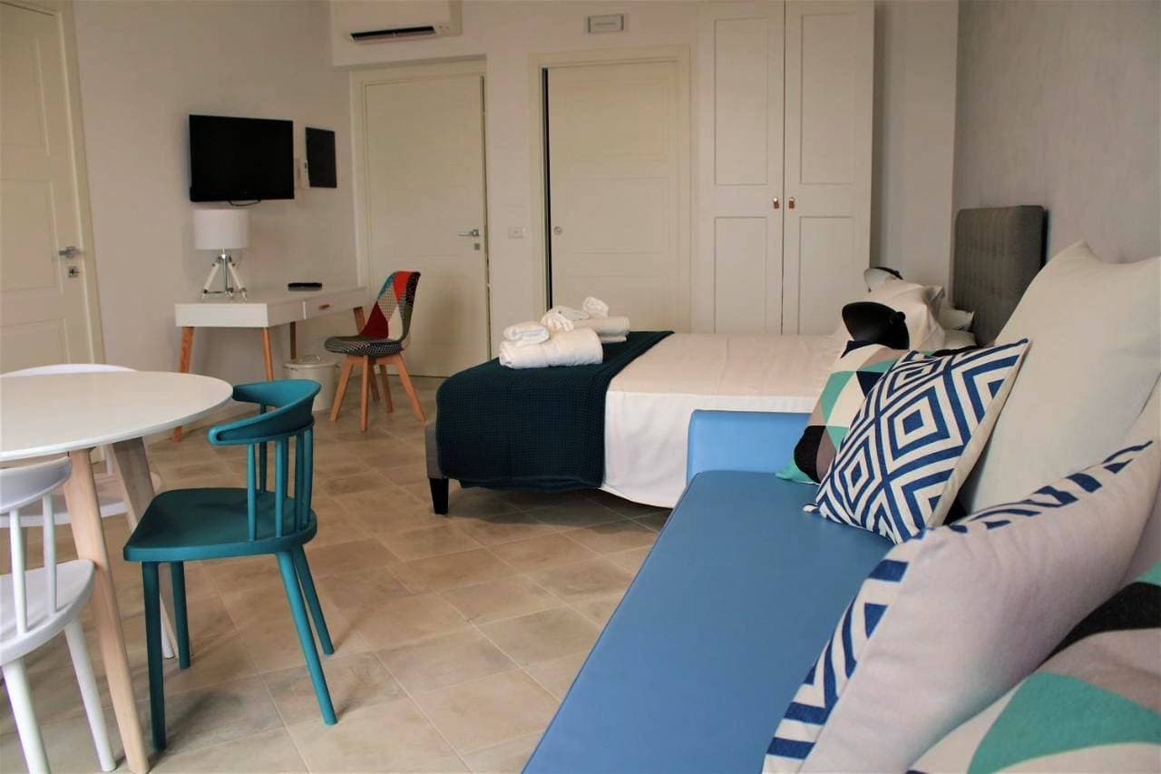 Foto 3 von 9: Double Room with Balcony (2 Adults + 1 Child)
