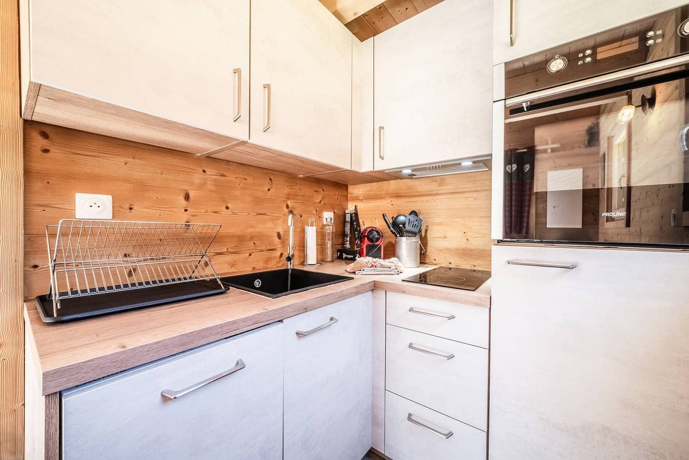 Foto 10 von 23: Chalet 'Léonie' mit Bergblick, Gemeinschaftsterrasse und Wi-Fi