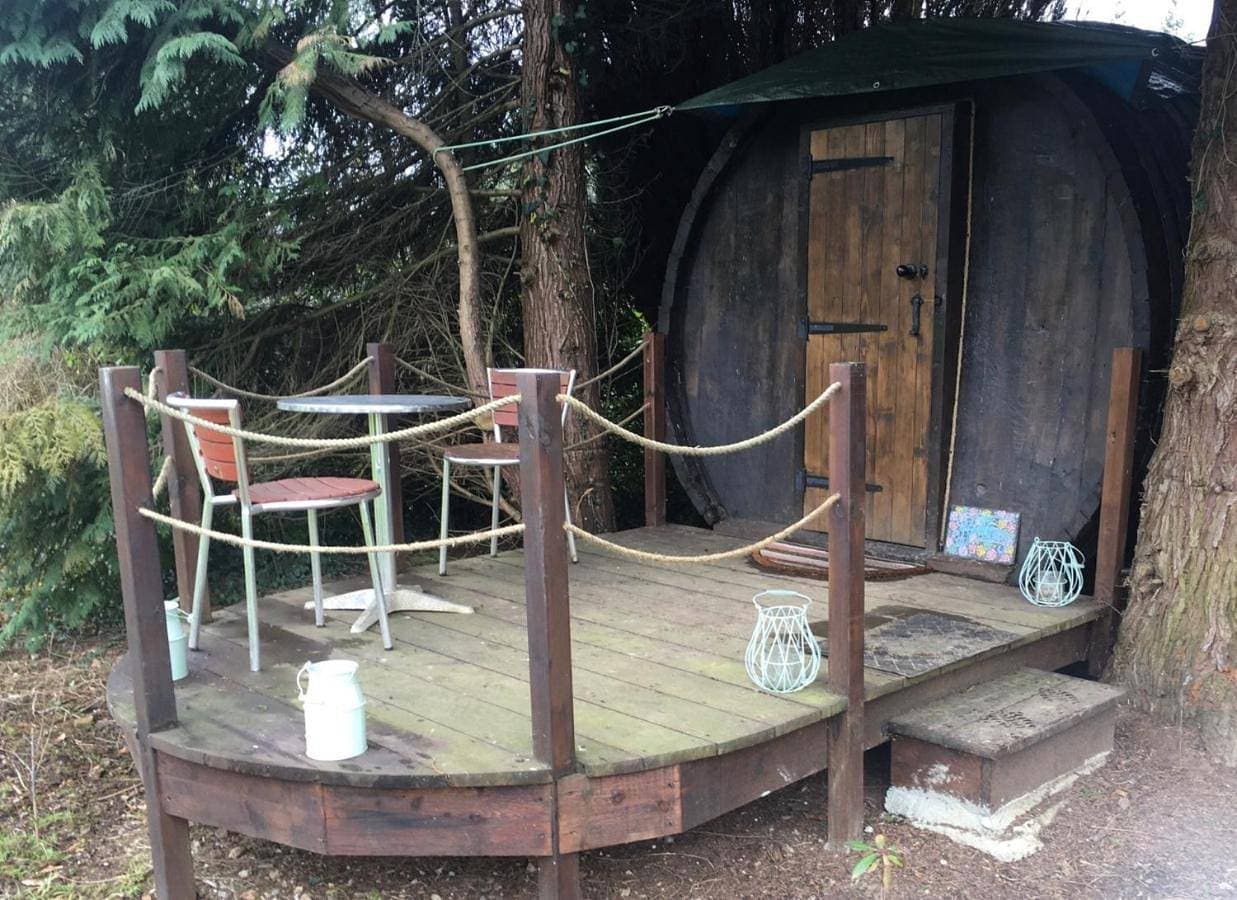 Charming 2-Bed Cabin in Domfront-en-Poiraie 1