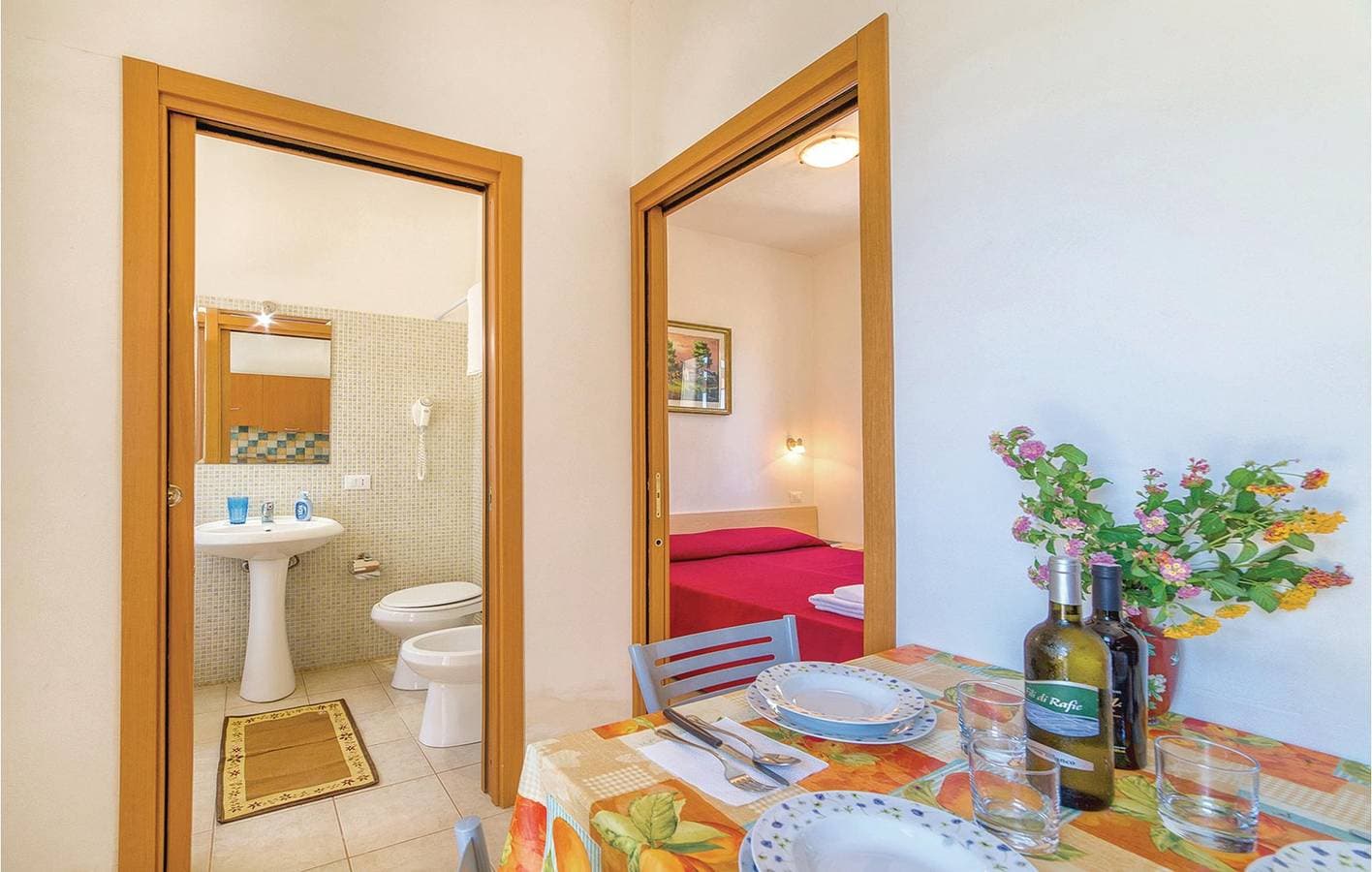 Foto 9 von 14: Rückzugsort am Strand: Pool, AC, Parkplatz, Terrasse