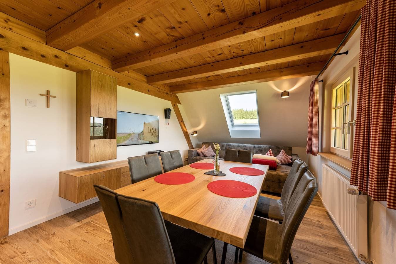 Foto 9 von 23: Ferienwohnung 'Tannenstube' mit Bergblick, Balkon und Wi-Fi