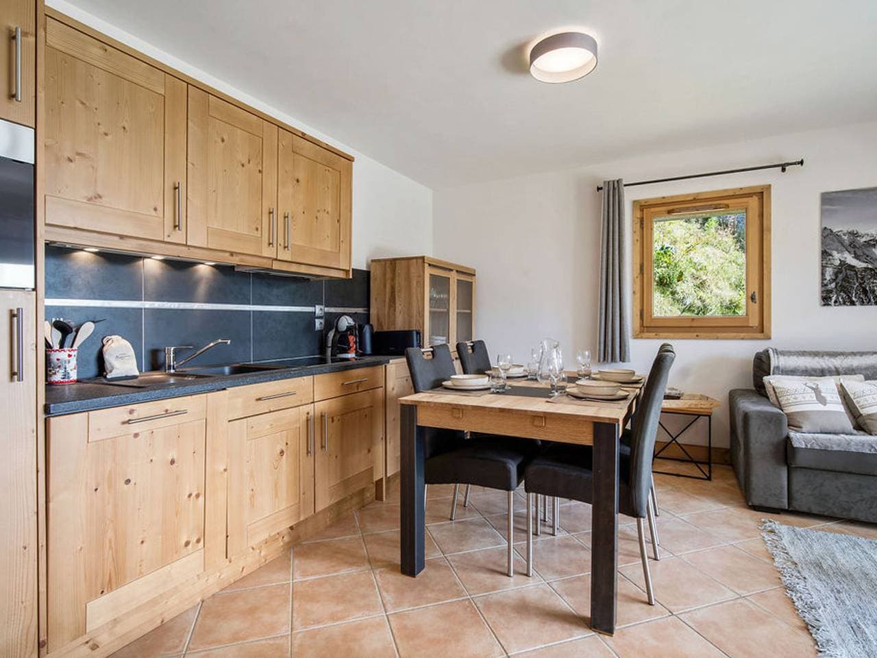 Foto 4 von 15: Apartment in Bisanne 1500, 6 Personen, Parkplatz inklusive