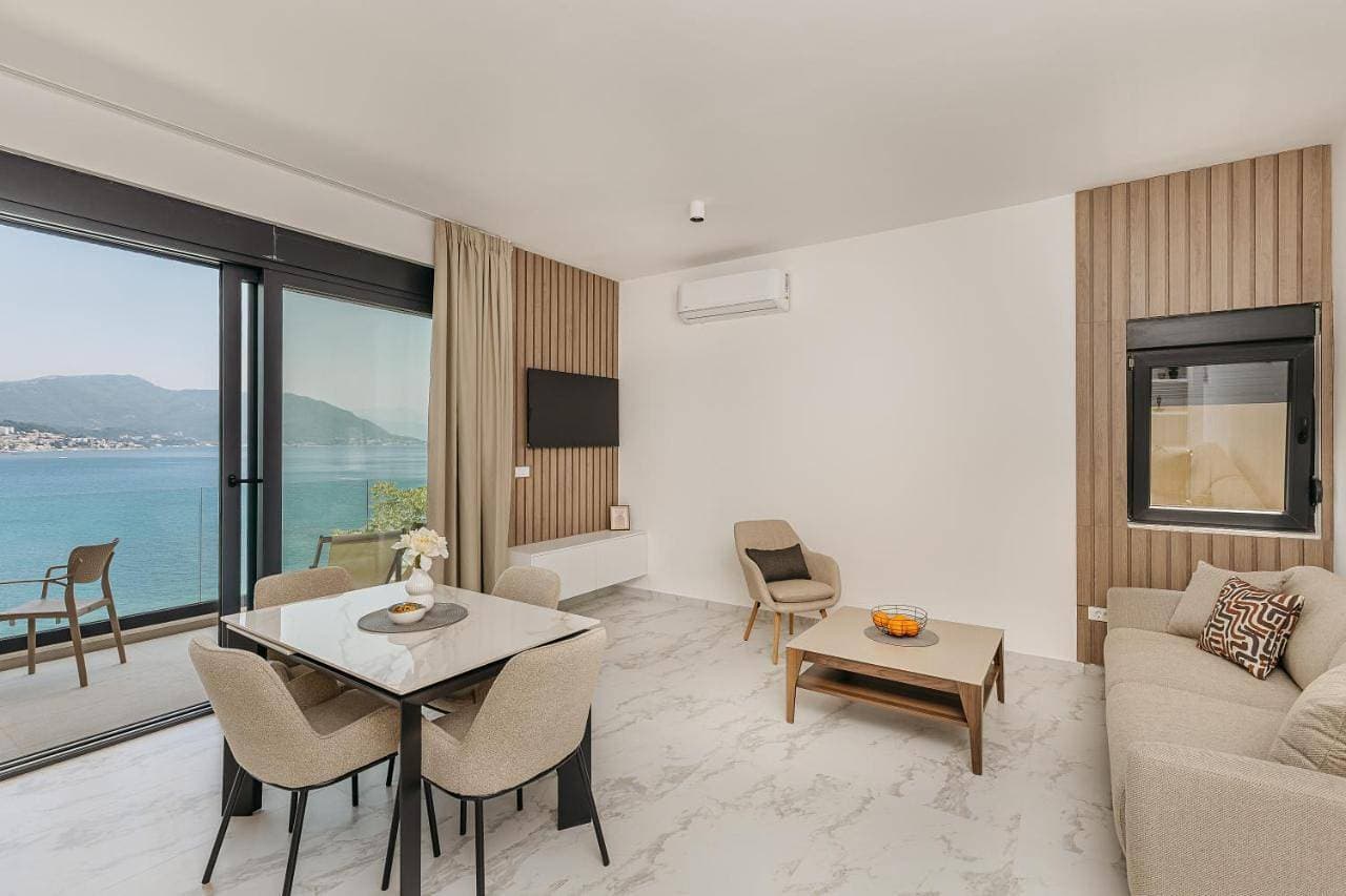 Foto 9 von 16: One-Bedroom Apartment with Bay View