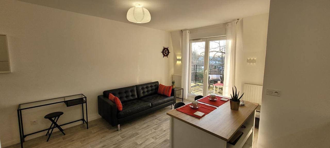 Foto 3 von 10: One-Bedroom Apartment