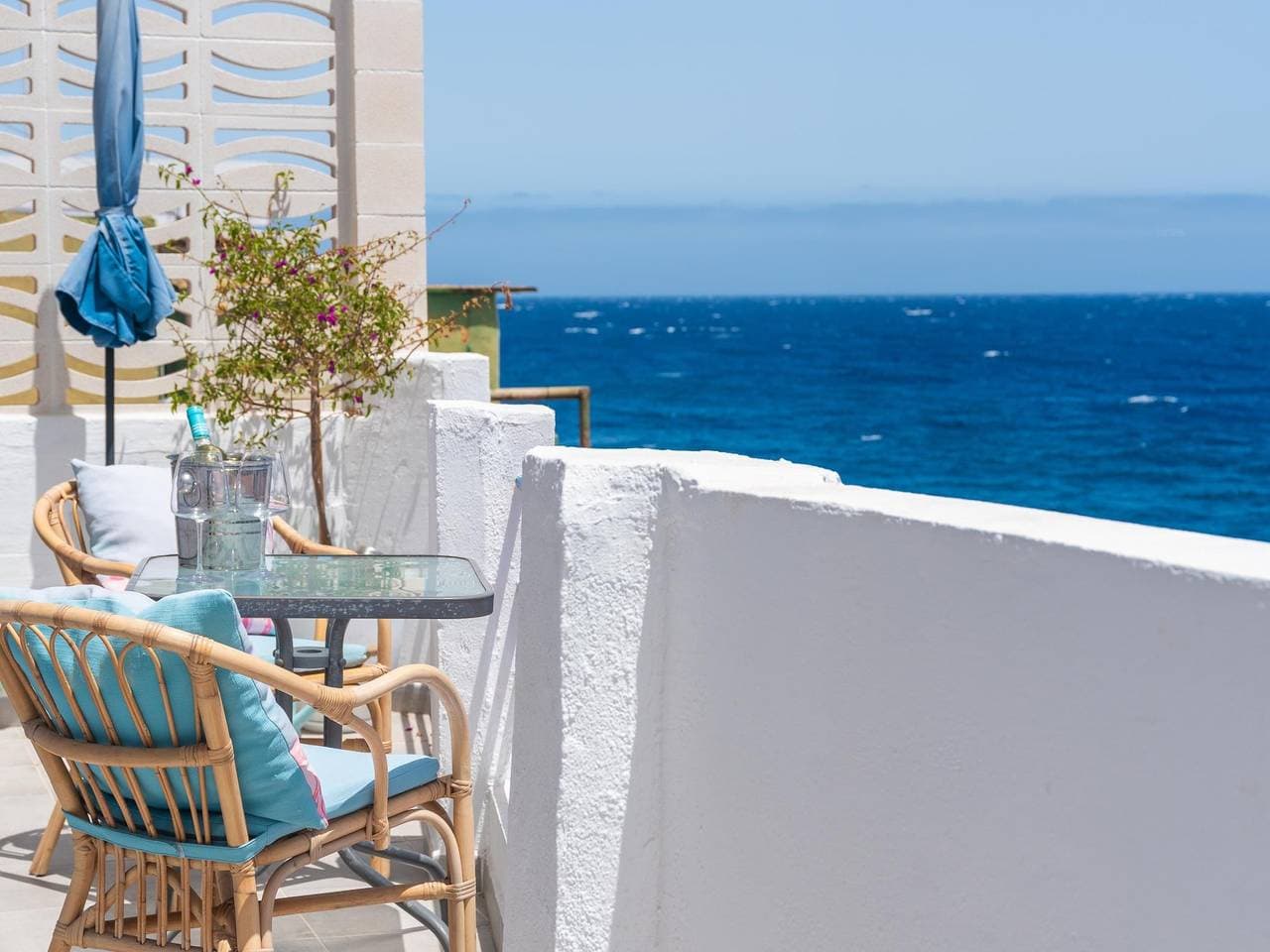 Apartment mit Meerblick, Küche und Balkon, 2 km vom Strand von Radazul entfernt 1