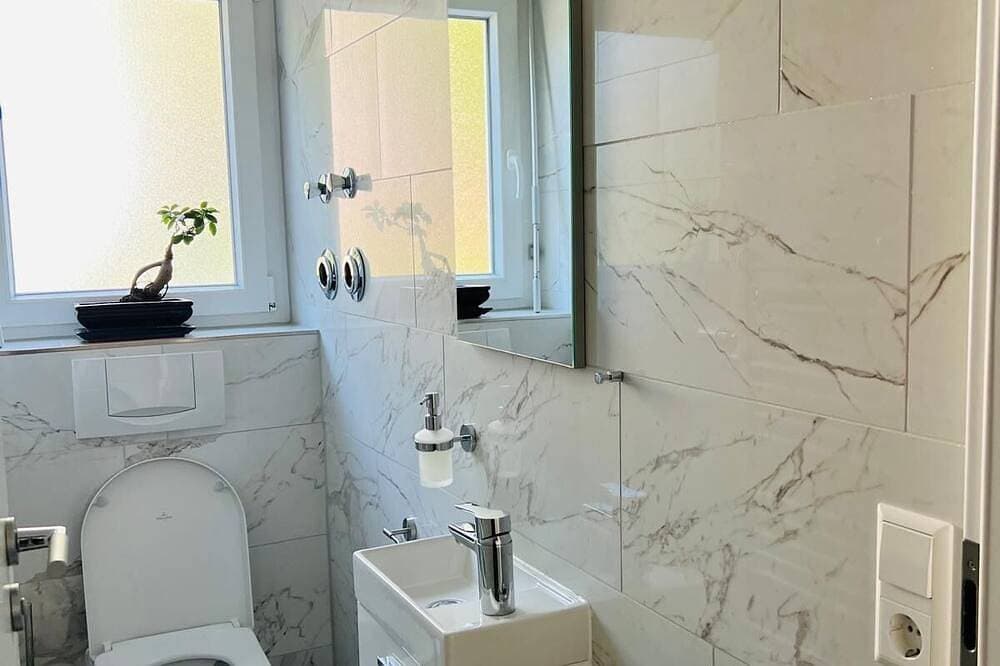 Foto 4 von 25: Luxuriöse 3-Zimmer-Wohnung für 2–7 Gäste – Modern, großer Balkon & Stellplatz