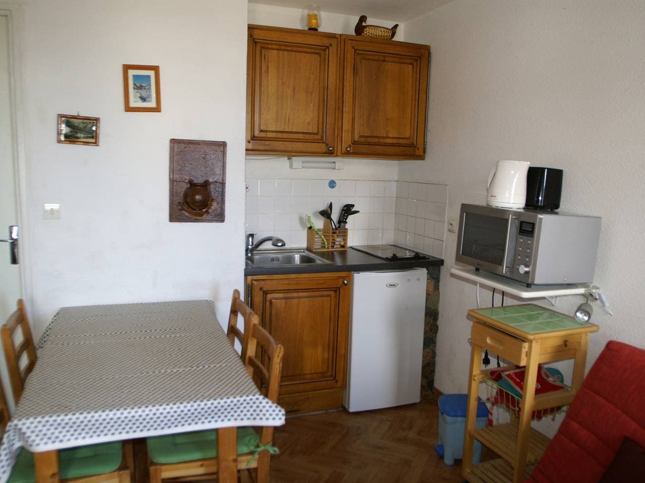 Foto 5 von 12: Funktionales Studio an der Piste mit Balkon