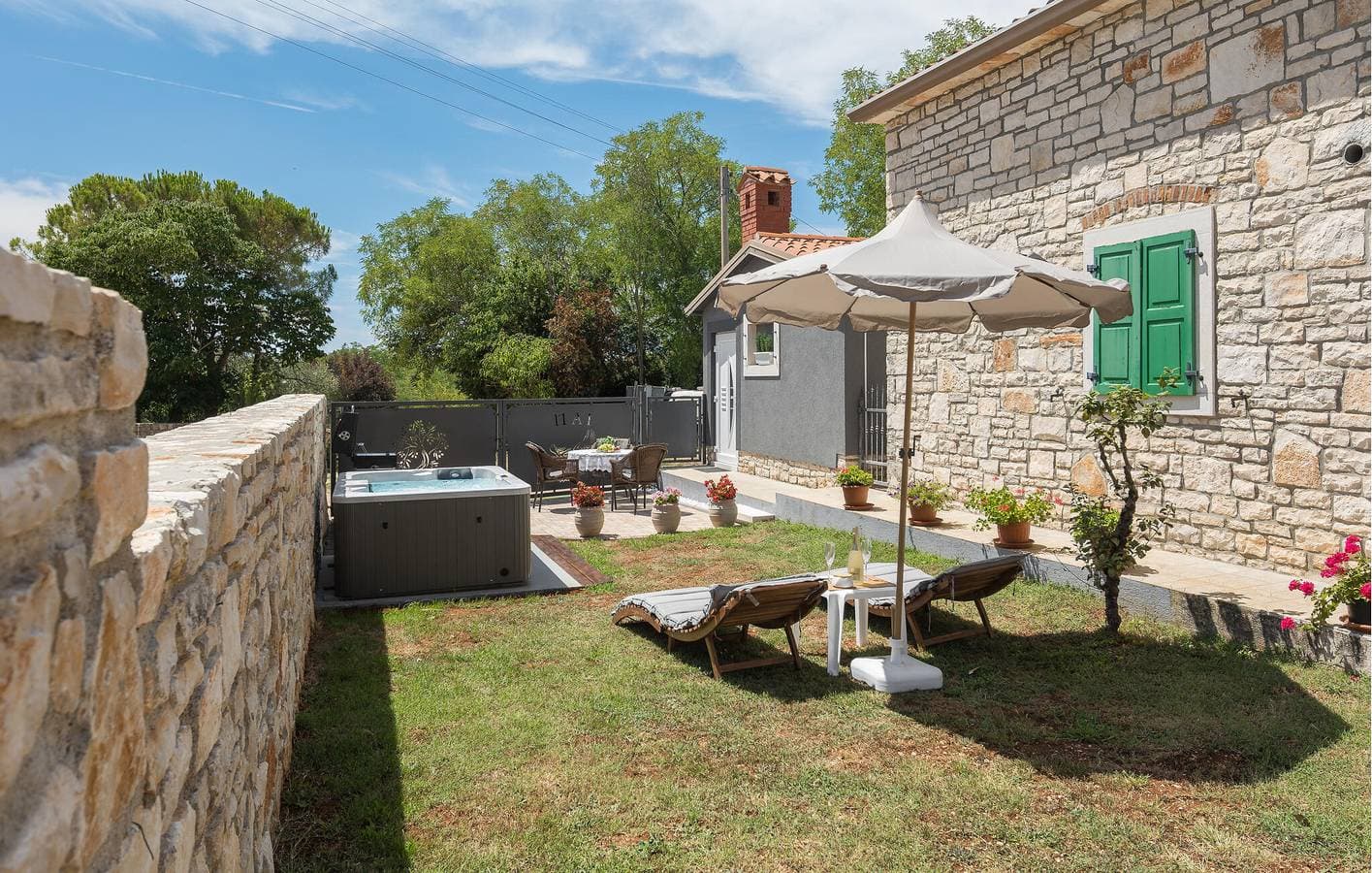 Foto 9 von 24: Gemütliche Ferienwohnung mit Terrasse in der Nähe der Küste und des Stadtzentrums in Kanegra