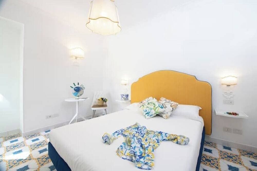Foto 3 von 30: Villa Guarracino Luxury with private hot tube