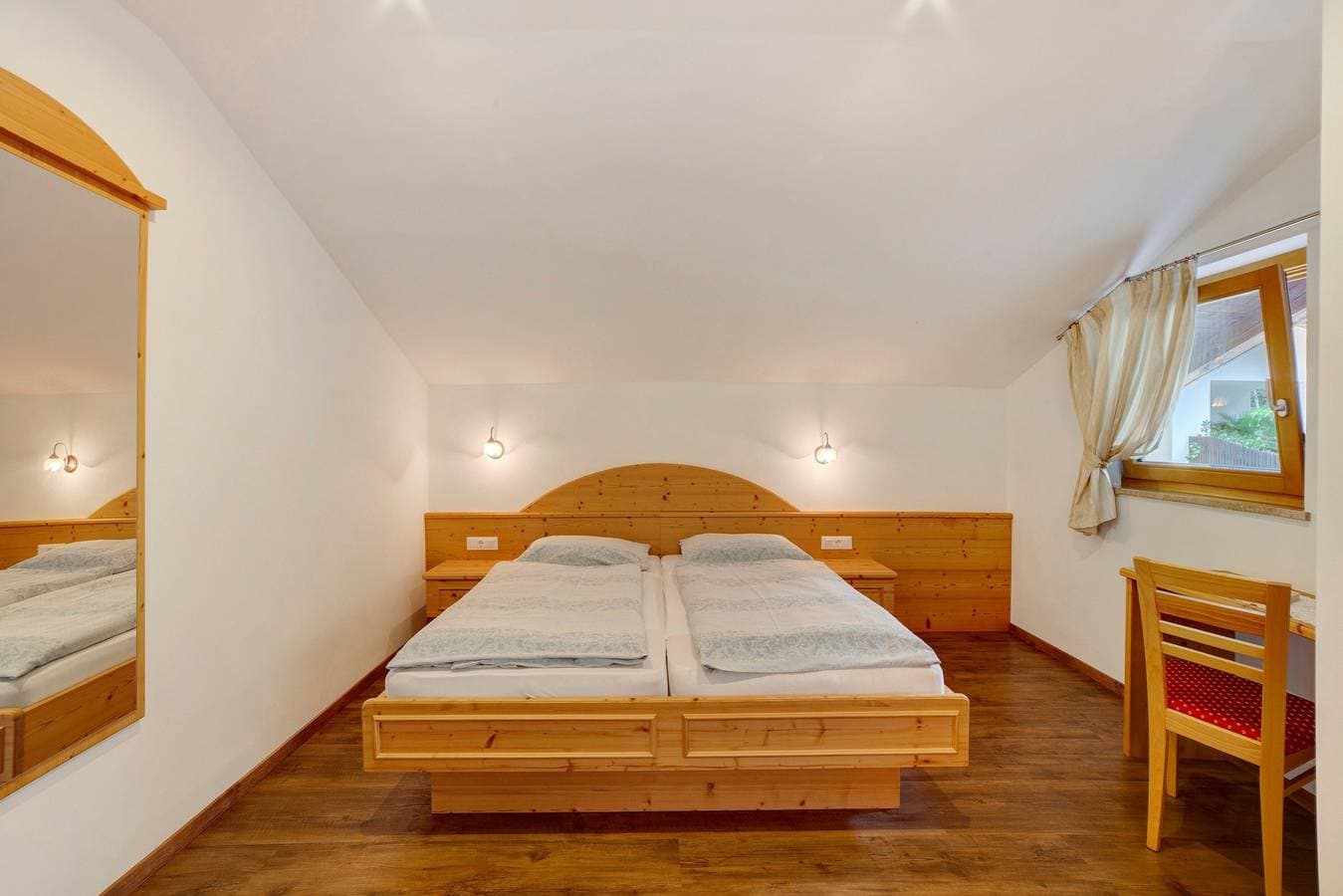 Foto 12 von 24: Ferienwohnung 'Oberötzbauer Edelweiss' mit Bergblick, Gemeinschaftsgarten und WLAN