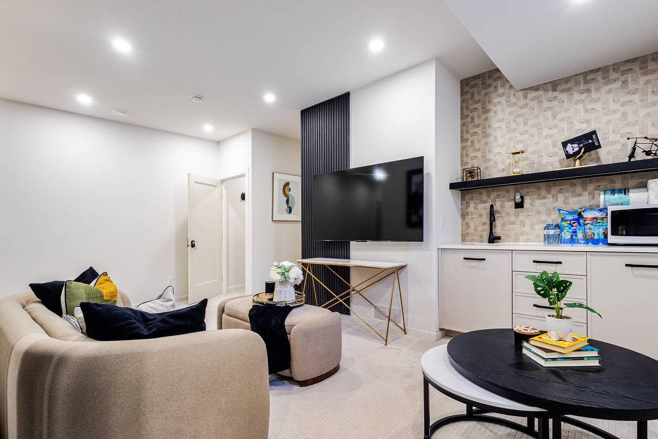 Foto 7 von 21: Gemütliche Luxussuite mit privatem Kino