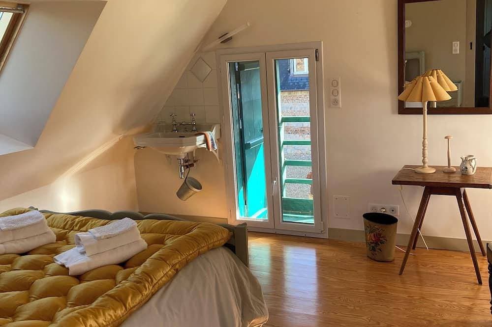 Le haras: fully restored Normandy farmhouse, cosy, with golf and tennis courts. 1