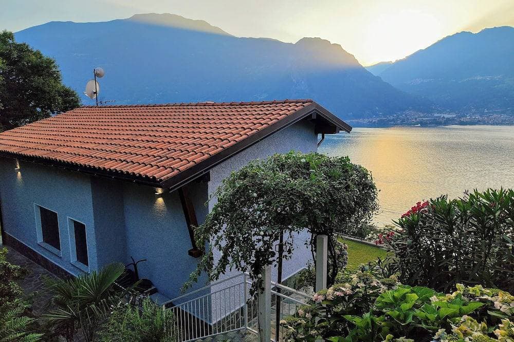 Foto 3 von 30: Laguna Blu - Dream Villa with panoramic Jacuzzi on Lake Como