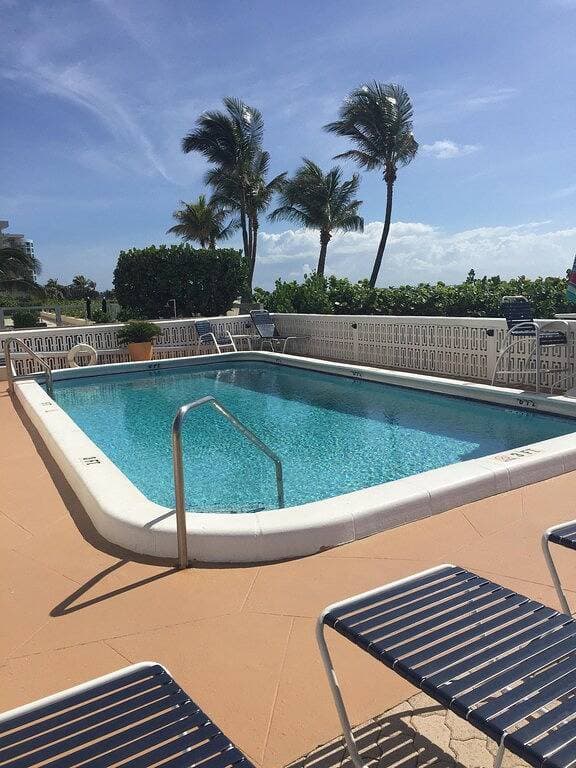 Foto 2 von 30: Pompano Beach Florida Beachfront Condo