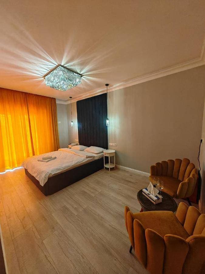 Foto 2 von 5: Double Room with Private Bathroom