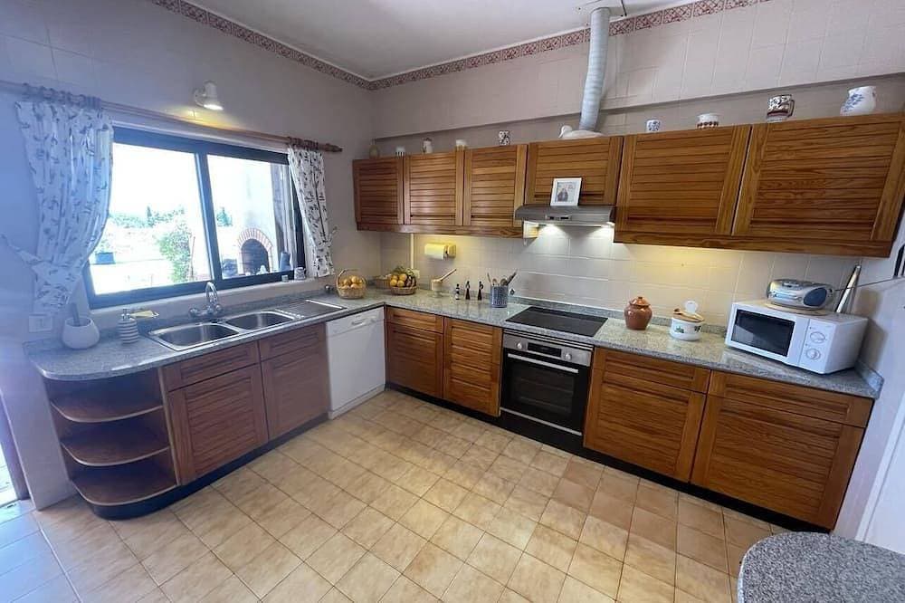 Foto 12 von 30: Villa (eingezäuntes Grundstück von 1 ha - ruhige Lage)